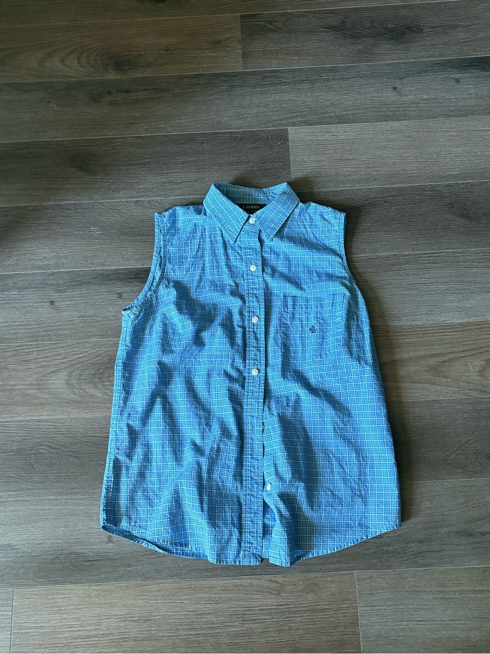 Raph Lauren Sleeveless Button-Down